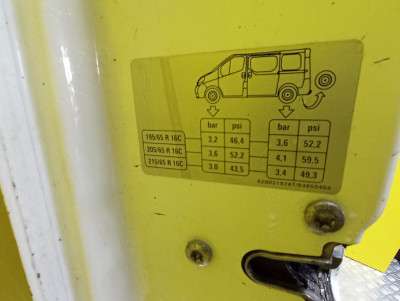 Дверь передняя левая Renault Trafic II, Opel Vivaro II, Nissan Primastar II (2001-2006) дорестайл