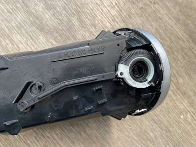 Дефлектор обдува салона центральный Mercedes GL X164