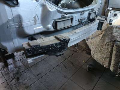 Підсилювач бампера задній Nissan LEAF I 2010-2017