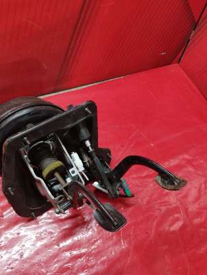 Педальний вузол Renault Trafic II, Opel Vivaro II, Nissan Primastar II (2001-2006) дорестайл
