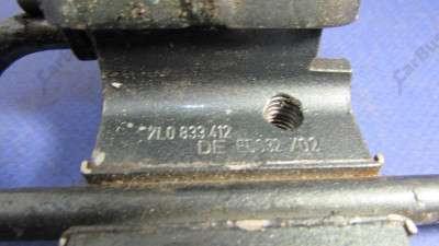 Петля двери задней правой Volkswagen Touareg (2003-2006) дорестайл