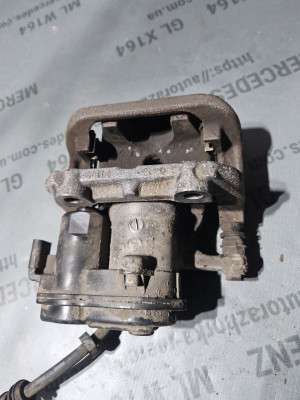 Суппорт задний правый Mercedes ML W166 (з 2011)