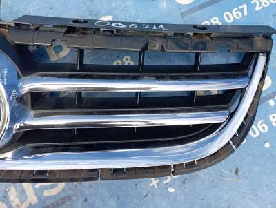Решетка радиатора Volkswagen Touareg (2007-2010) рестайл