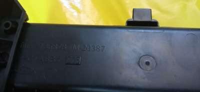 Подстаканник Mercedes ML W166 (з 2011)