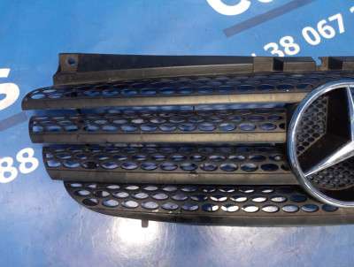 Решетка радиатора Mercedes-Benz Vito W 639 (2003-2010) дорестайл