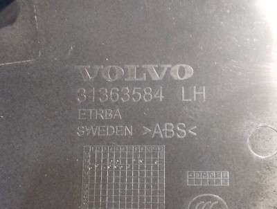 Обшивка стійки салону VOLVO XC90