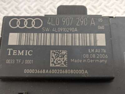 Блок керування дверима Audi Q7 (2006-2009)