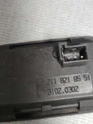 Кнопка закриття кришки багажника Mercedes ML W164 (2005-2011)