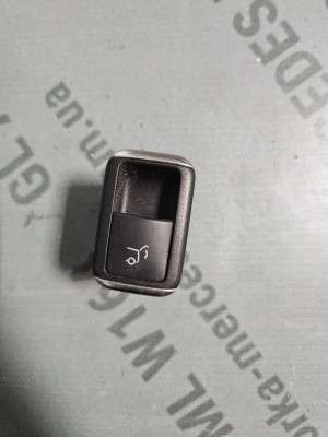 Кнопка відкриття багажника Mercedes ML W166 (з 2011)