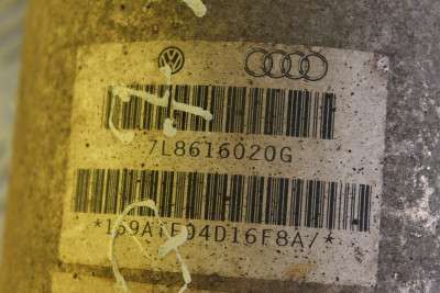 Стійка амортизатора заднього правого Audi Q7 (2010-2015)