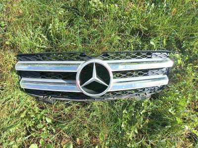 Решітка радіатора Mercedes GL X164