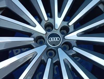 Колісний диск литий Audi E-TRON
