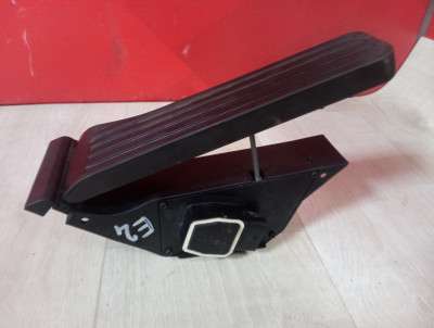 Педаль газу E-class W212