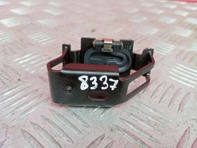Кріплення сітки багажника (фіксатор) Audi Q7 4M(2015-2020)