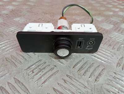 Роз`єм AUX/USB Land Rover Range Rover Sport 2  ( 2017 - 2022 )