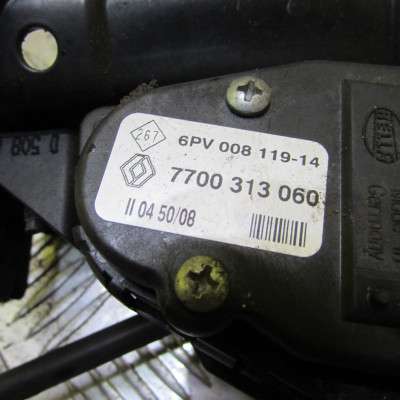 Педаль газу Renault Trafic II, Opel Vivaro II, Nissan Primastar II (2006-2014) рестайл