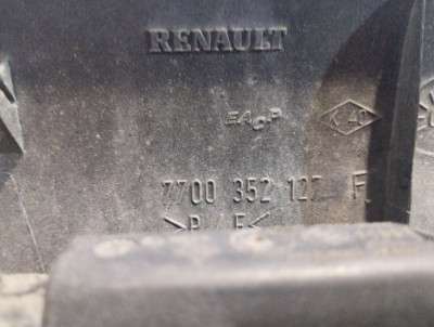 Плафон підсвітки номеру Renault Master II (2006–2010)