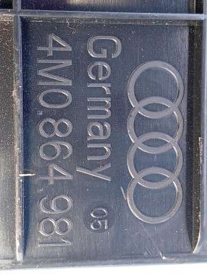 Ніша в підлокітнику Audi Q7 4M(2015-2020)