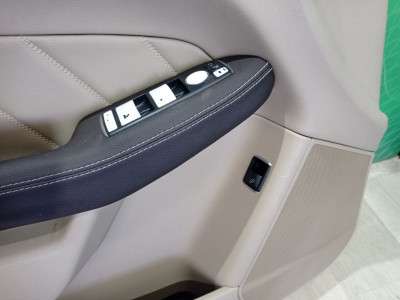 Обшивка (карта) двері передньої лівої Mercedes GL X166