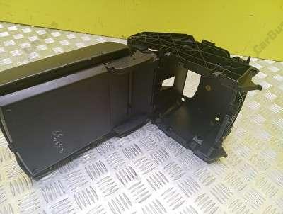 Подлокотник Volkswagen Touareg (2003-2006) дорестайл