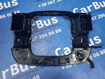 рамка центральная радиоторпедо Renault Trafic III, Opel Vivaro III (2014-2020)
