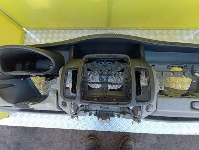 Торпедо (панель передняя) Renault Trafic II, Opel Vivaro II, Nissan Primastar II (2006-2014) рестайл