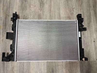 Радіатор основний Chevrolet Bolt EV (2017-2021)