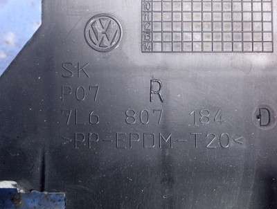 Кронштейн (кріплення) переднього бампера правий Volkswagen Touareg (2007-2010) рестайл