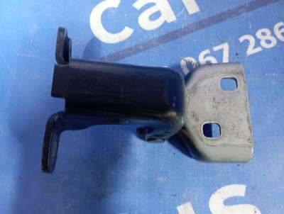 Петля двери передней правой Renault Trafic II, Opel Vivaro II, Nissan Primastar II (2006-2014) рестайл