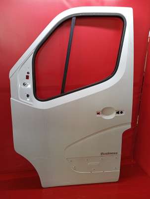 Дверь передняя левая RENAULT MASTER III