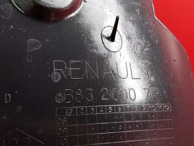 Підкрилок (захист крила) передній задня частина правий RENAULT MASTER III