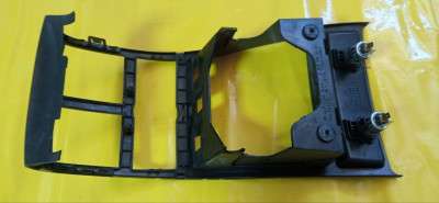 накладка задней консоли Mercedes ML W164 (2005-2011)