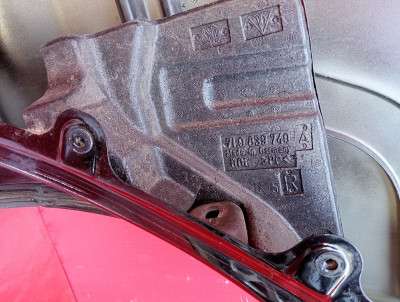 Двері задні праві Volkswagen Touareg (2003-2006) дорестайл