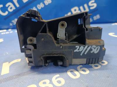 Замок дверей передньої правої Renault Trafic II, Opel Vivaro II, Nissan Primastar II (2006-2014) рестайл