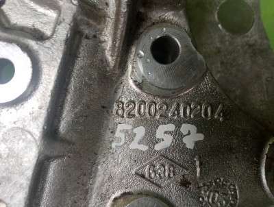 Крепление Renault Trafic II, Opel Vivaro II, Nissan Primastar II (2001-2006) дорестайл