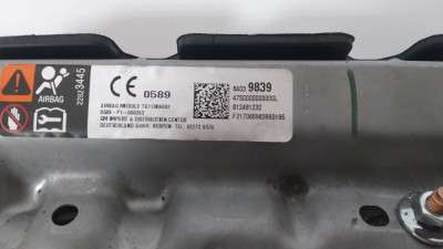 Подушка безпеки в коліна Chevrolet Bolt EV (2017-2021)