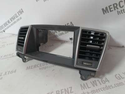 Дефлектор обдування салону центральний Mercedes ML W166 (з 2011) - 3