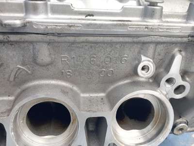 Головка блока цилиндров (ГБЦ) Mercedes-Benz S 560