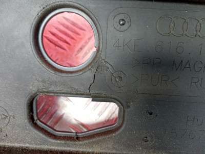 Шумоизоляция компрессора пневмоподвески Audi E-TRON