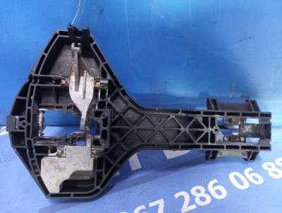 Кронштейн (тримач) ручки дверей Mercedes-Benz Sprinter W 906 (2006-2014) дорестайл