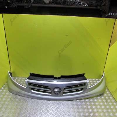 Накладка бампера переднього центральна Renault Trafic II, Opel Vivaro II, Nissan Primastar II (2006-2014) рестайл