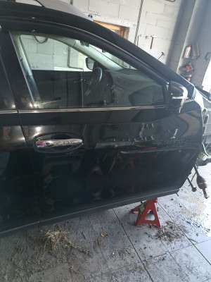 Двері передні праві Nissan Rogue 2014-2020
