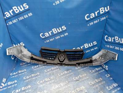 Накладка бампера переднього центральна Renault Trafic II, Opel Vivaro II, Nissan Primastar II (2006-2014) рестайл
