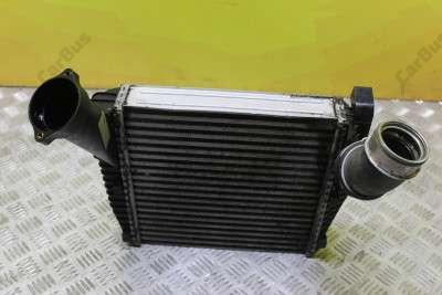 Інтеркулер (радіатор інтеркулера) Volkswagen Touareg (2003-2006) дорестайл