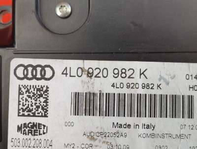 Панель приладів (щиток приладів) Audi Q7 (2010-2015)