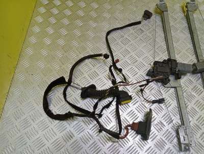 Комплект стеклоподъемников Renault Trafic II, Opel Vivaro II, Nissan Primastar II (2006-2014) рестайл