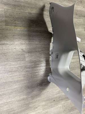 Обшивка стійки салону задня ліва Nissan Rogue 2014-2020