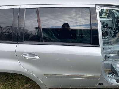 Двері задні праві Mercedes GL X164