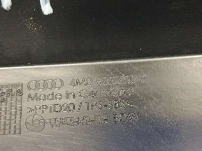 Ущільнювач крила Audi Q7 4M(2015-2020)