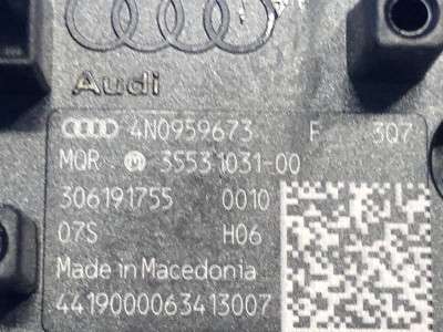Блок кнопок в центральну консоль Audi E-TRON